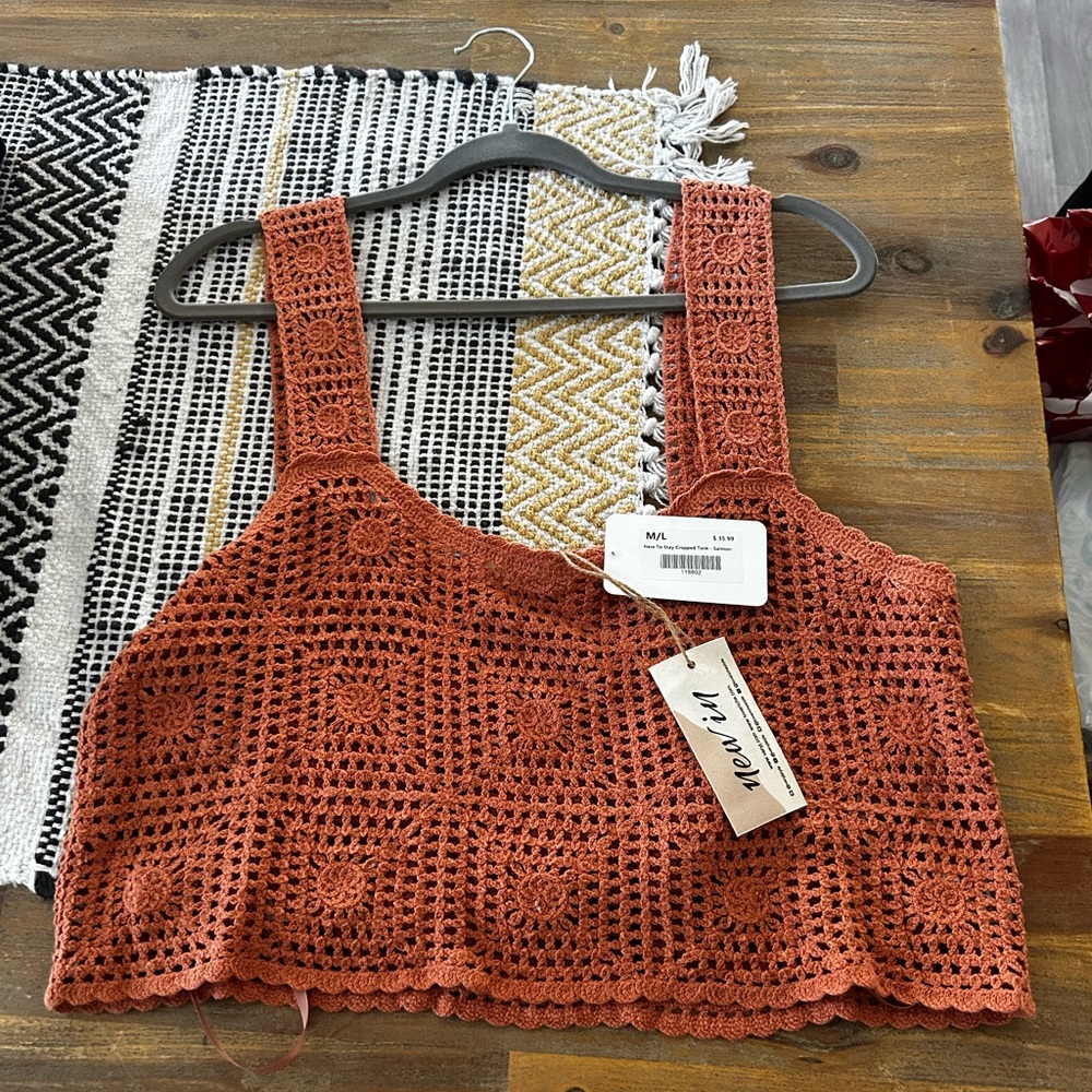 Crochet knit cropped tank top